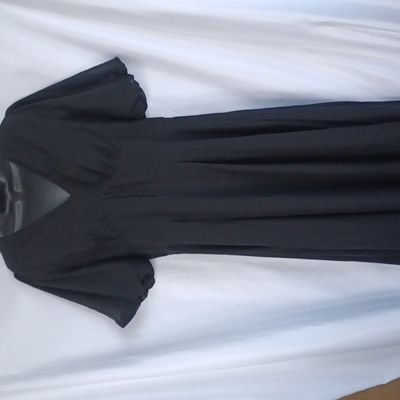 JJ’s House Formal V-nech A-line Chiffon Black Midi Dress with Puff Sleeves - Picture 5 of 9